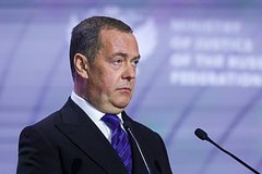 Read more about the article Бывший агент ЦРУ заявил о беспокойстве Трампа после слов Медведева